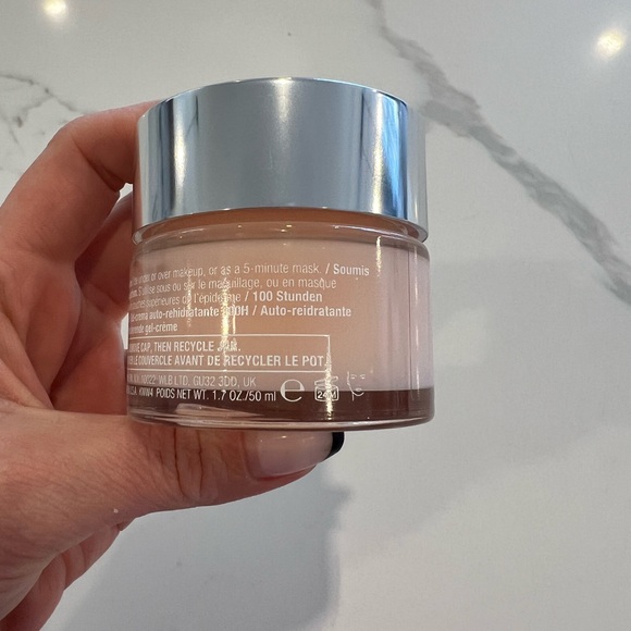 Clinique Moisture Surge™ 100H Auto-Replenishing Hydrator - Picture 3 of 5